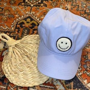 the cutest smiley hat 🤍